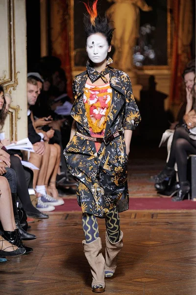 Look 9